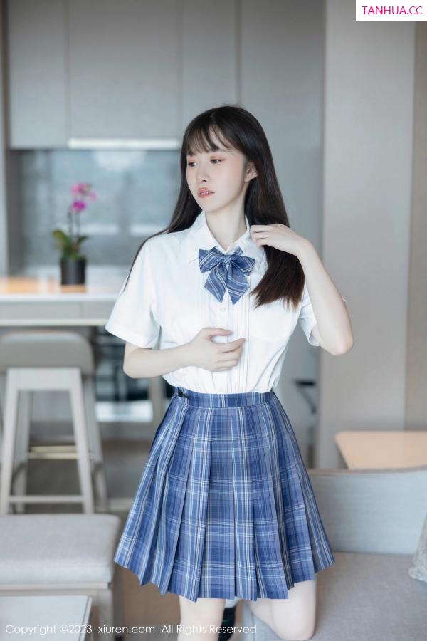   [XiuRen]高清写真图 2023.06.29 No.6993 林悠悠 格子裙美腿第3张图片